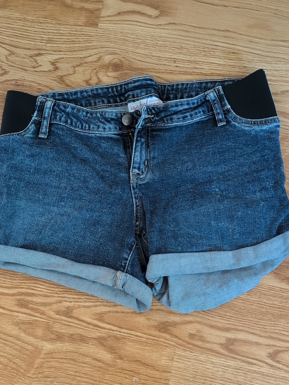 EUC Isabel Midi Denim Shorts in Mid Wash - Maternity - Size 6